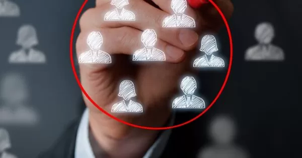 การเลือกกลุ่มเป้าหมายของสินค้า (Customer Segmentation) การเลือกกลุ่มเป้าหมายของสินค้า (Customer Segmentation)