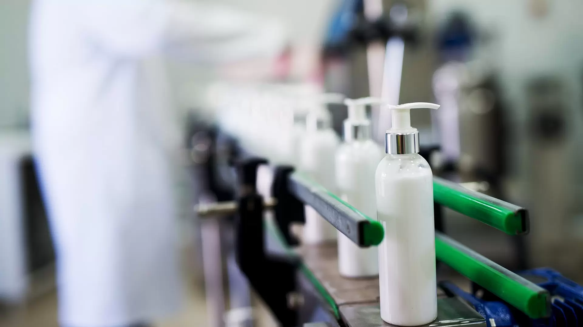 ผลิตแบรนด์แชมพู ยาสระผม แฮร์โทนิค และ เซรั่มบำรุงผม